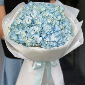 Букет из 5 голубых гортензий в Ногинске