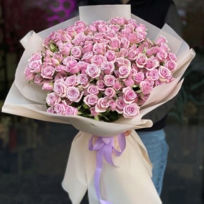 Букет из 25 лиловых кустовых роз (60 см) в Ногинске