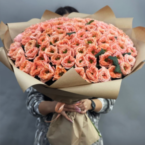 Букет "Персик" из 101 махровой розы Риджентс парк (60 см) в Ногинске