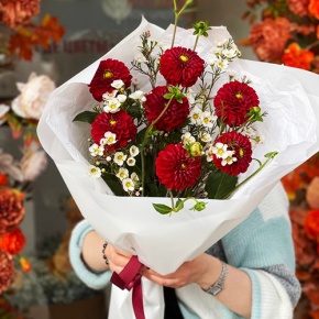 Букет "Марс" из георгин и хамелациума в Ногинске