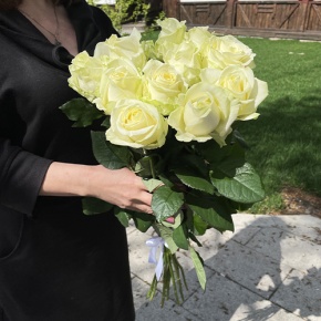 Букет из 11 белых роз (70 см) в Ногинске