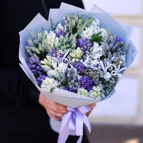 Букет "Алиби" из гиацинтов, вероники, нерине в Ногинске