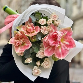 Букет "Анель" из амариллисов и кустовых роз в Ногинске