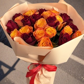 Букет "Благородный" из 27 Кенийских роз микс (40 см) в Ногинске