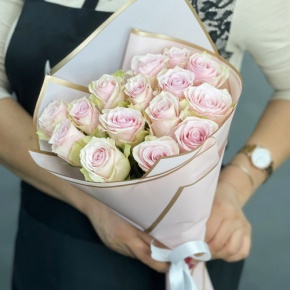 Букет из 15 пудровых роз Кения (40 см) в Ногинске