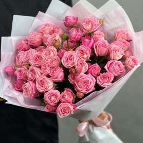 Букет из 11 нежных кустовых роз в Ногинске