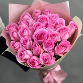 Букет из 25 розовых роз кения (40 см) в Ногинске