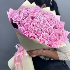 Букет из 51 пастельной розы Аваланж (60 см) в Ногинске