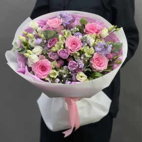 Букет "Хлоя" из альстромерий, кустовых роз, ароматных маттиол, эустом и махровых роз в Ногинске