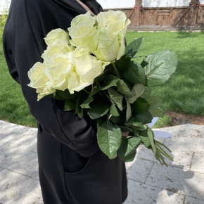 Букет из 9 белых роз (70 см) в Ногинске