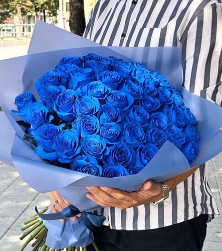 Букет из 51 синей розы Эквадор (60 см) в Ногинске