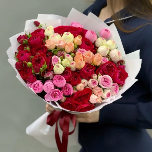 Букет из 15 разноцветных веток кустовых роз в Ногинске